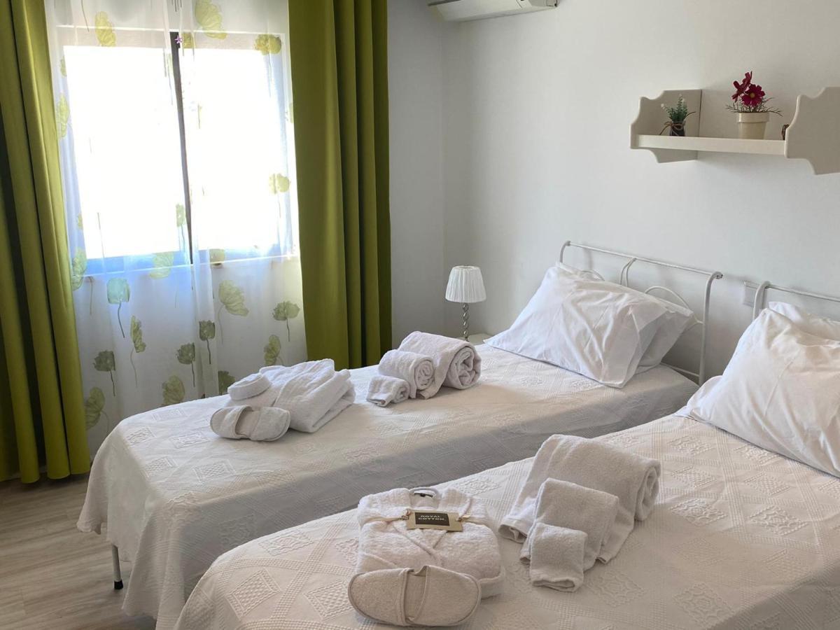 Os Reais - Apt In Front Of The Beach In Centeanes كارفويرو المظهر الخارجي الصورة