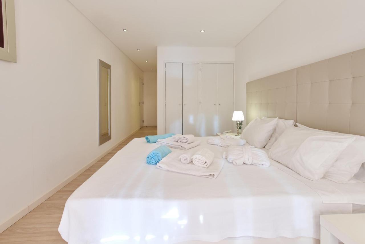 Os Reais - Apt In Front Of The Beach In Centeanes كارفويرو المظهر الخارجي الصورة